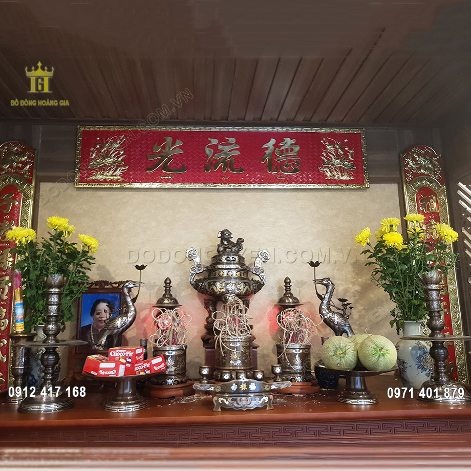 Lắp Đặt Bộ Đồ Thờ V&agrave; Ho&agrave;nh Phi C&acirc;u Đối Tại Nh&agrave; Kh&aacute;ch H&agrave;ng